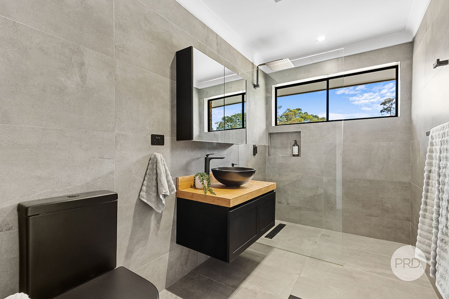 7 Shore Close ILLAWONG 10