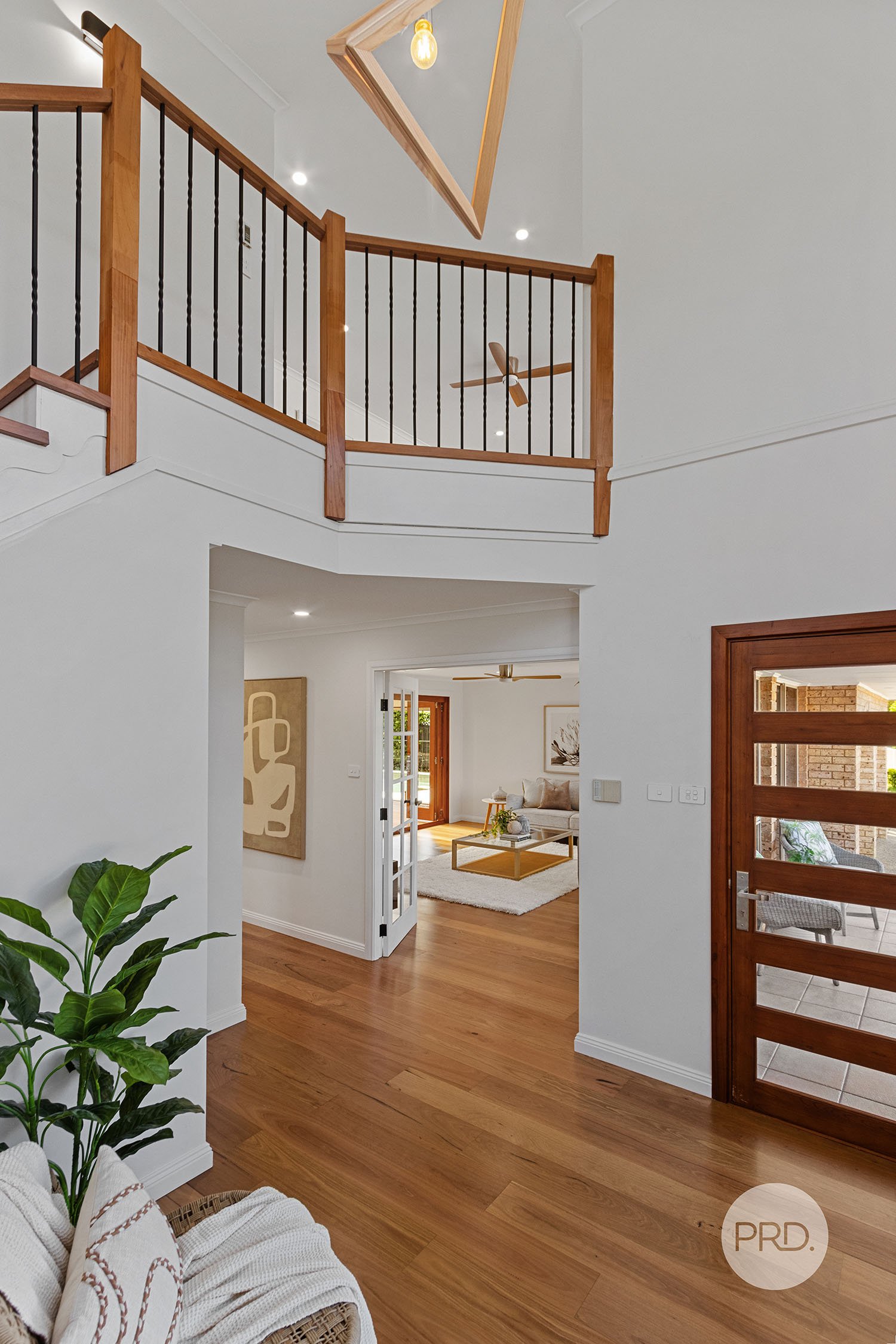 7 Shore Close ILLAWONG 18