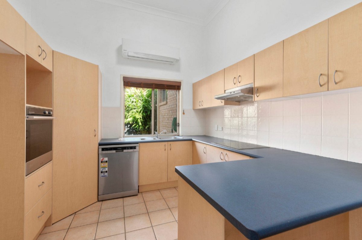 7 Sirec Way BURLEIGH HEADS 3