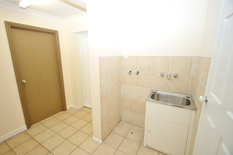 7 Sirius Court MOLENDINAR 16