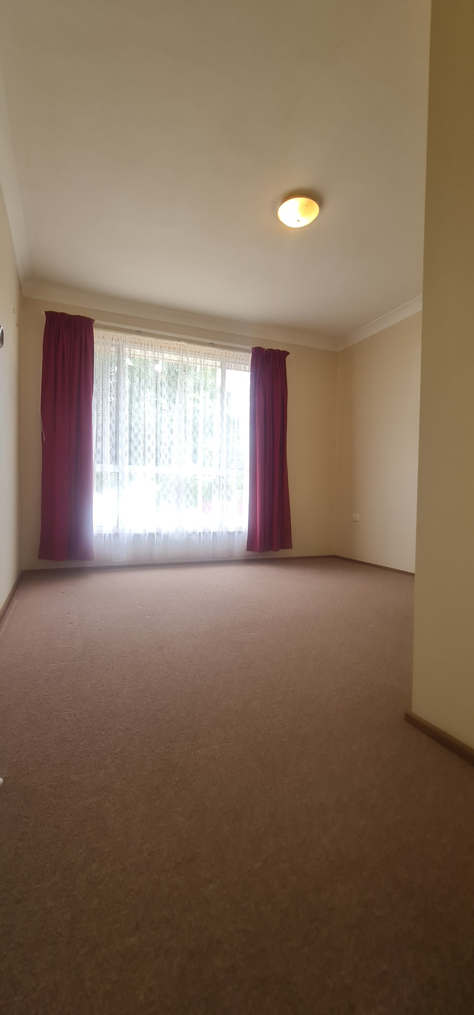 7 Smiles Street TUMUT 14