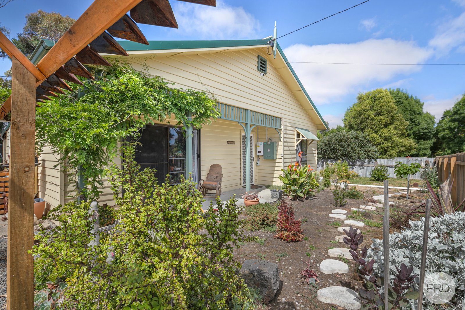 7 Smythe Street SKIPTON 1