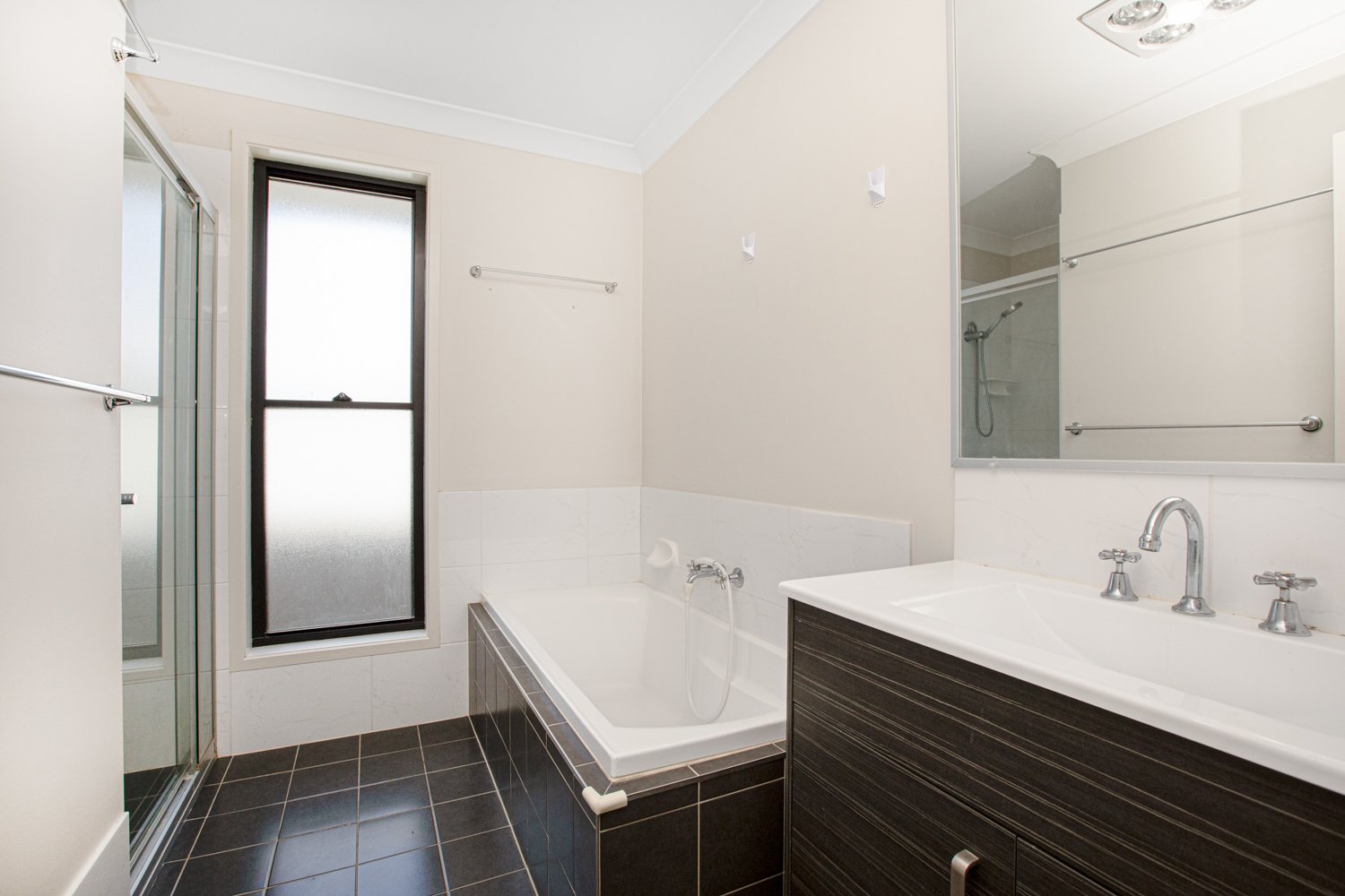 7 Sparsholt Street TENAMBIT 15