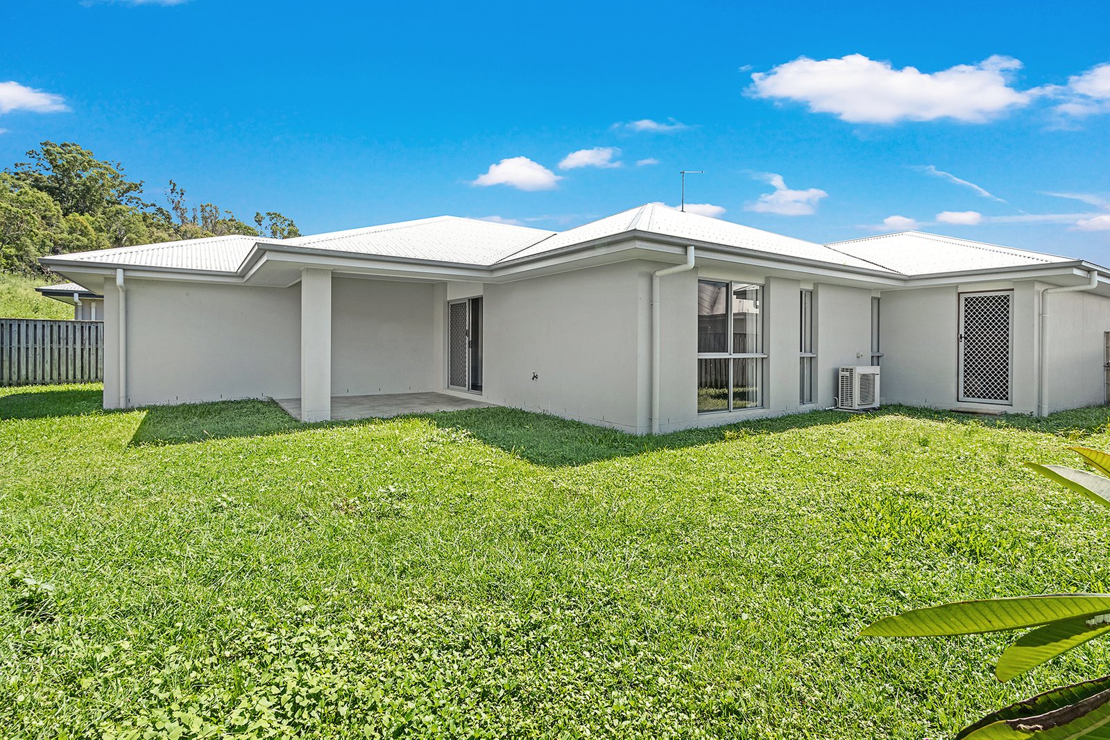 7 Spritsail Crescent CANNONVALE 2