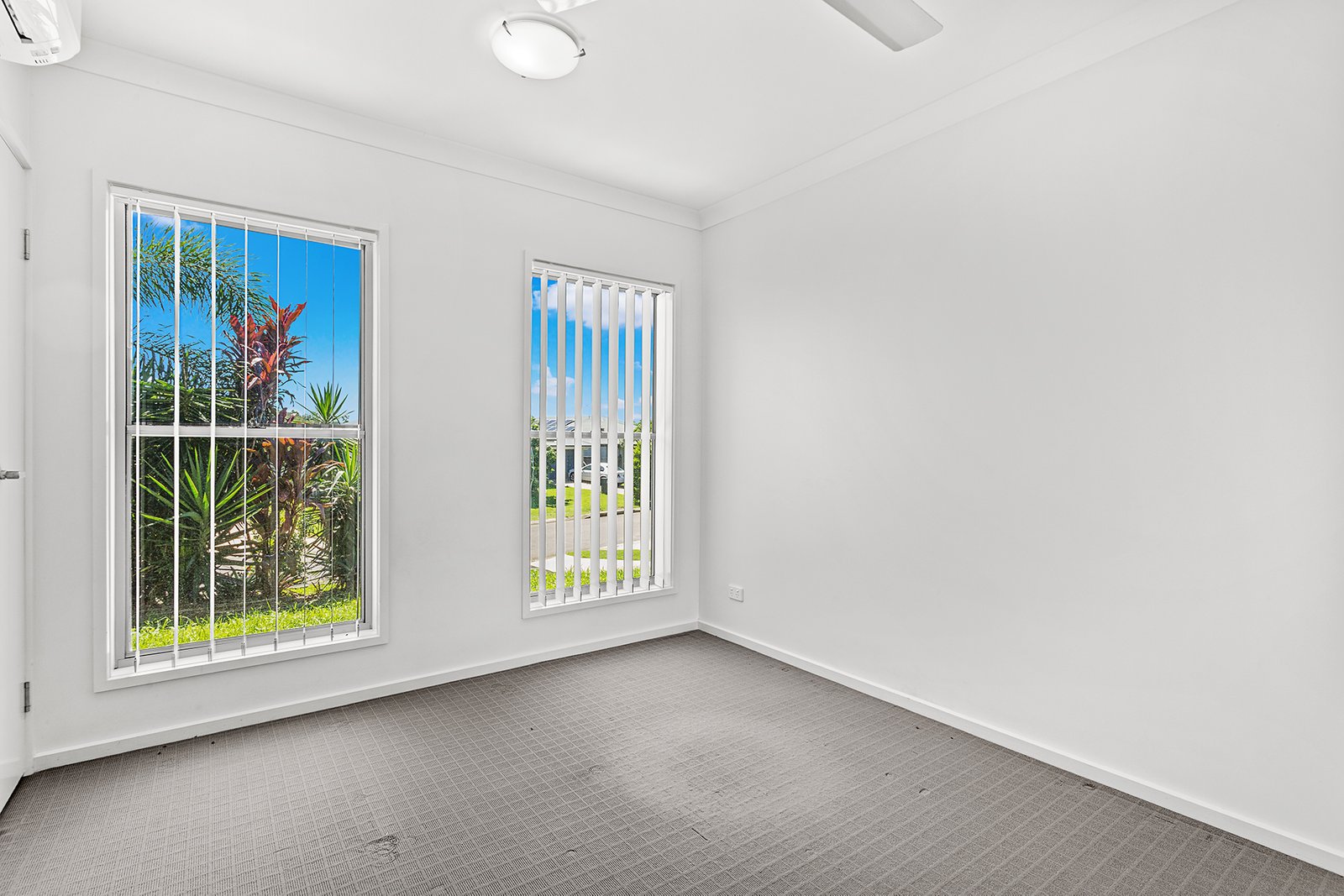 7 Spritsail Crescent CANNONVALE 10