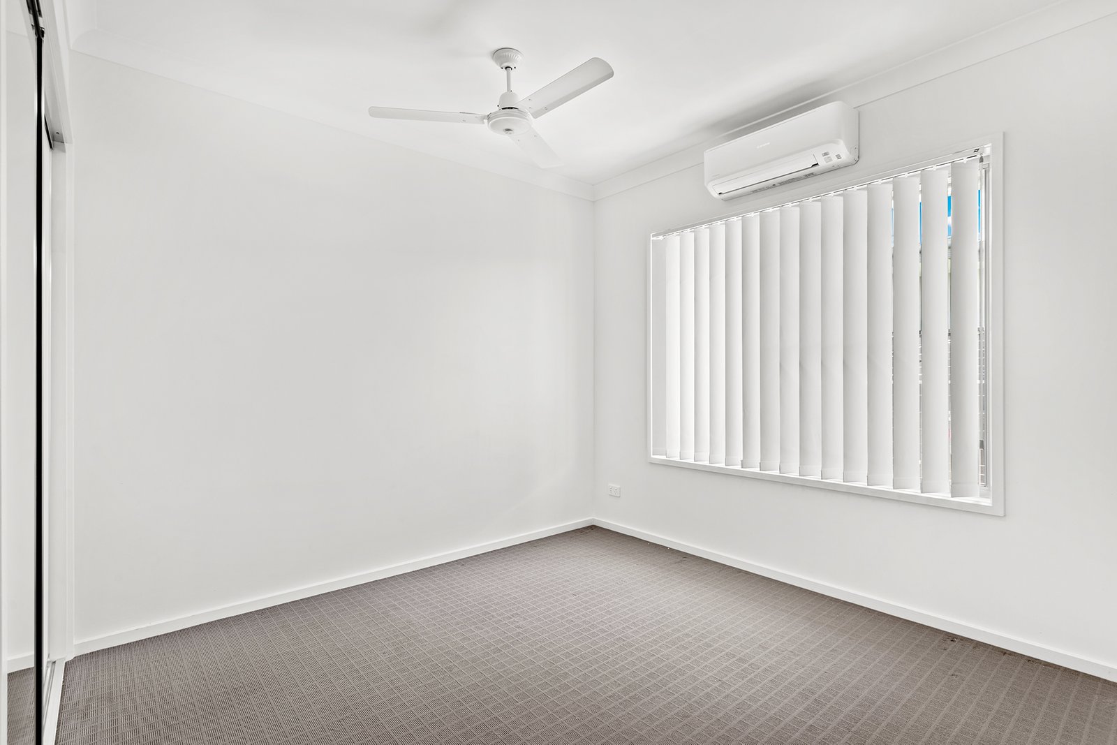 7 Spritsail Crescent CANNONVALE 12