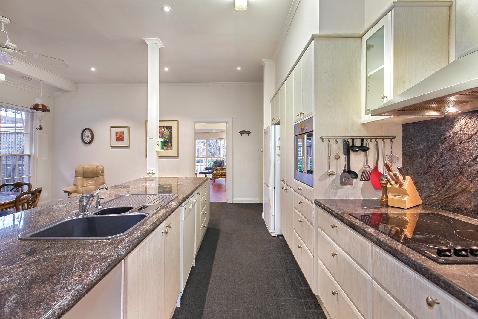 7 St Ninians Road, Brighton, VIC