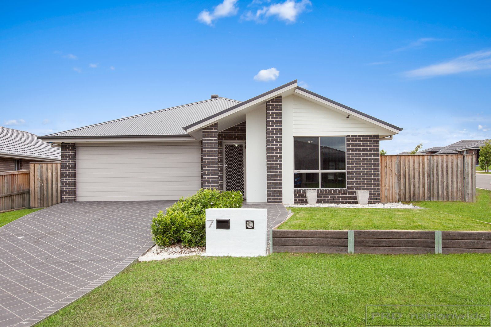 7 Starling Street ABERGLASSLYN 1