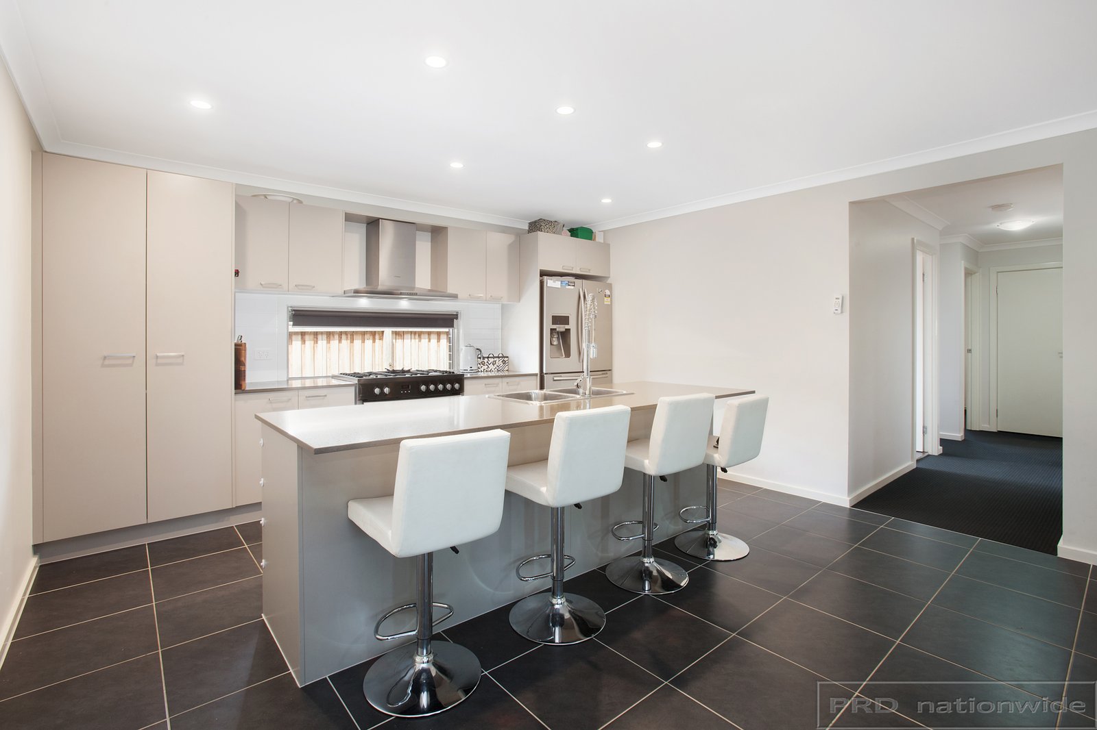 7 Starling Street ABERGLASSLYN 4