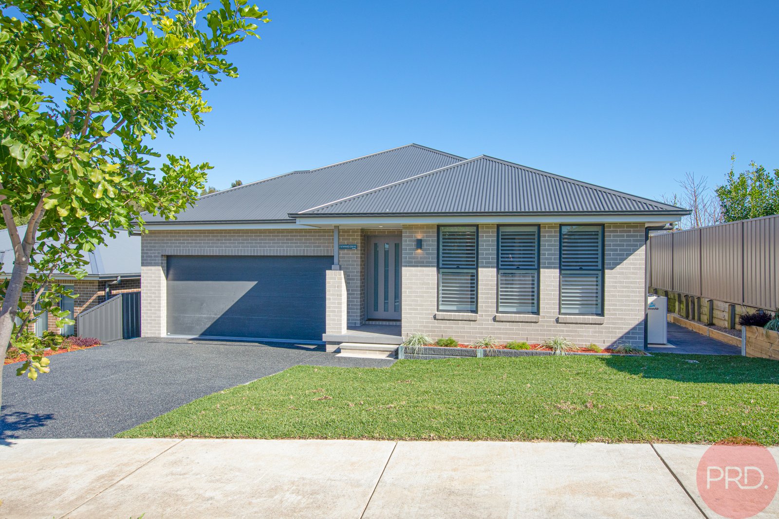 7 Stayard Drive LARGS 1