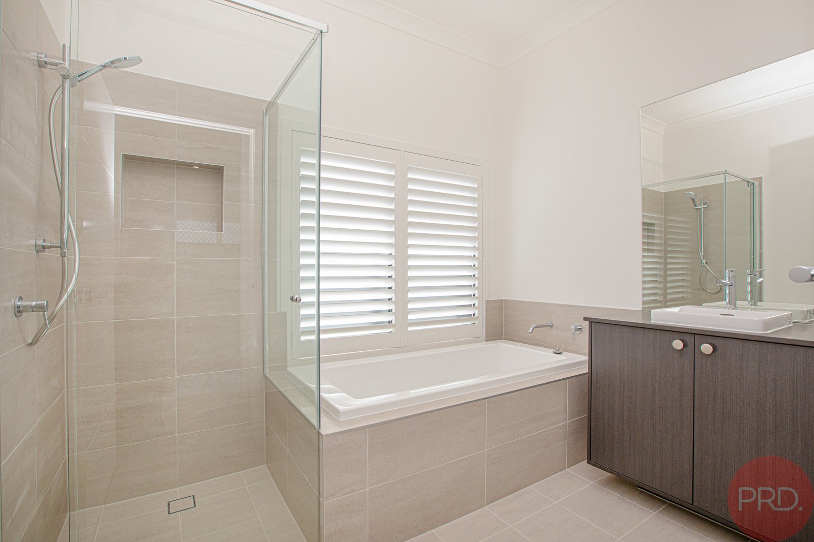 7 Stayard Drive LARGS 16