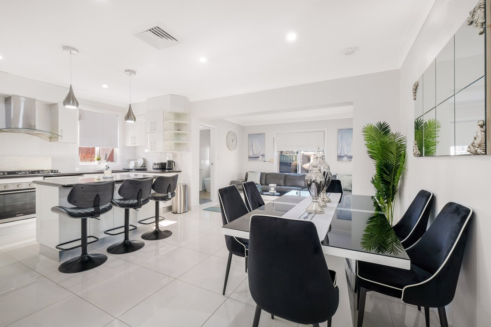 7 Stephen Place ROSELANDS 4