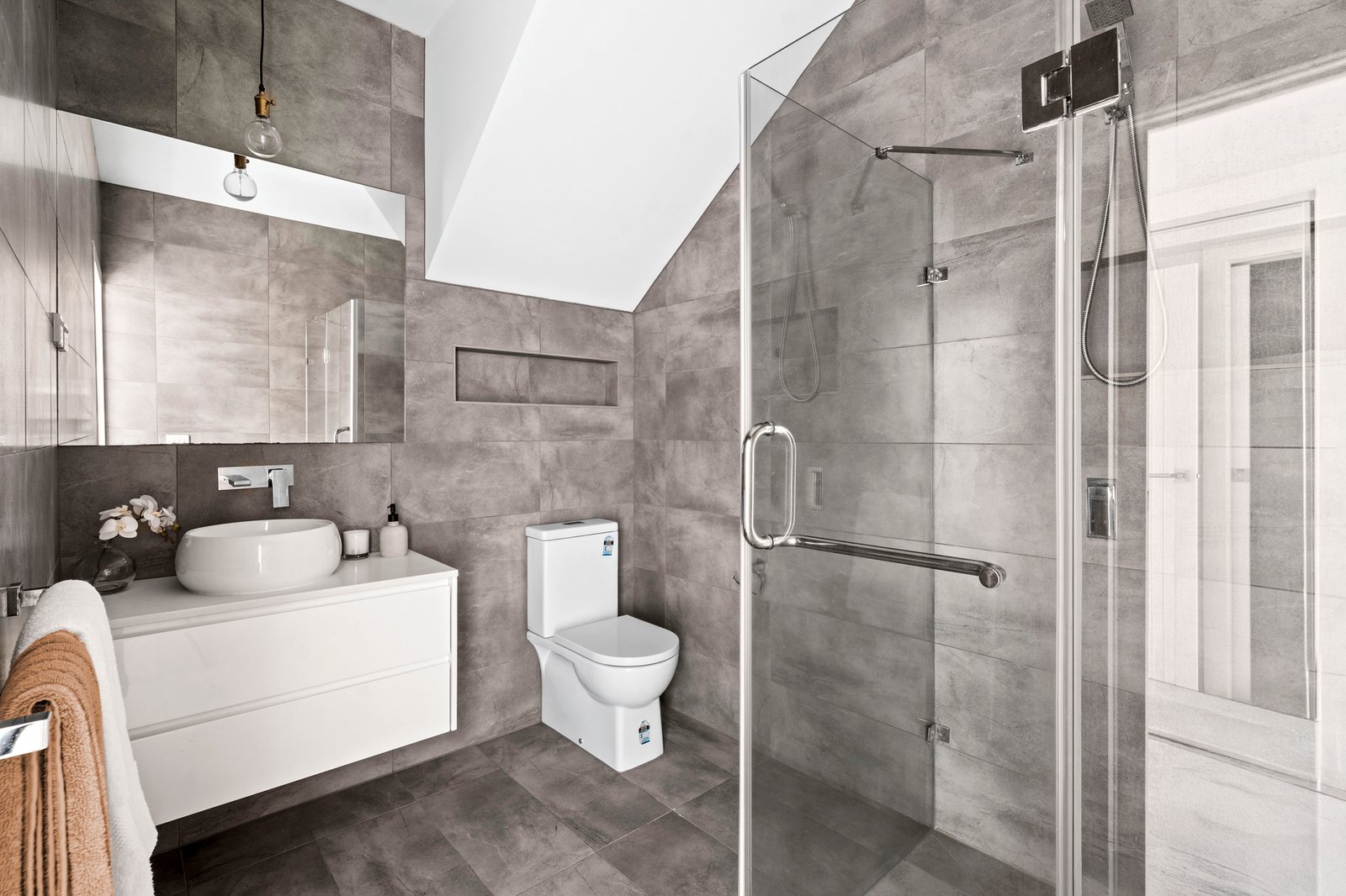 Real Estate and Property in 7 Stewart Street, Pascoe Vale, VIC