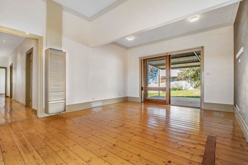 7 Stone Street LONG GULLY 2