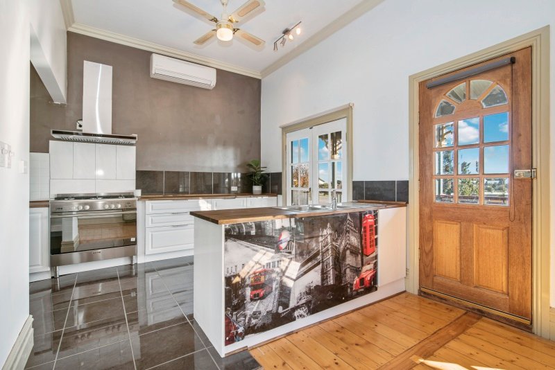 7 Stone Street LONG GULLY 3