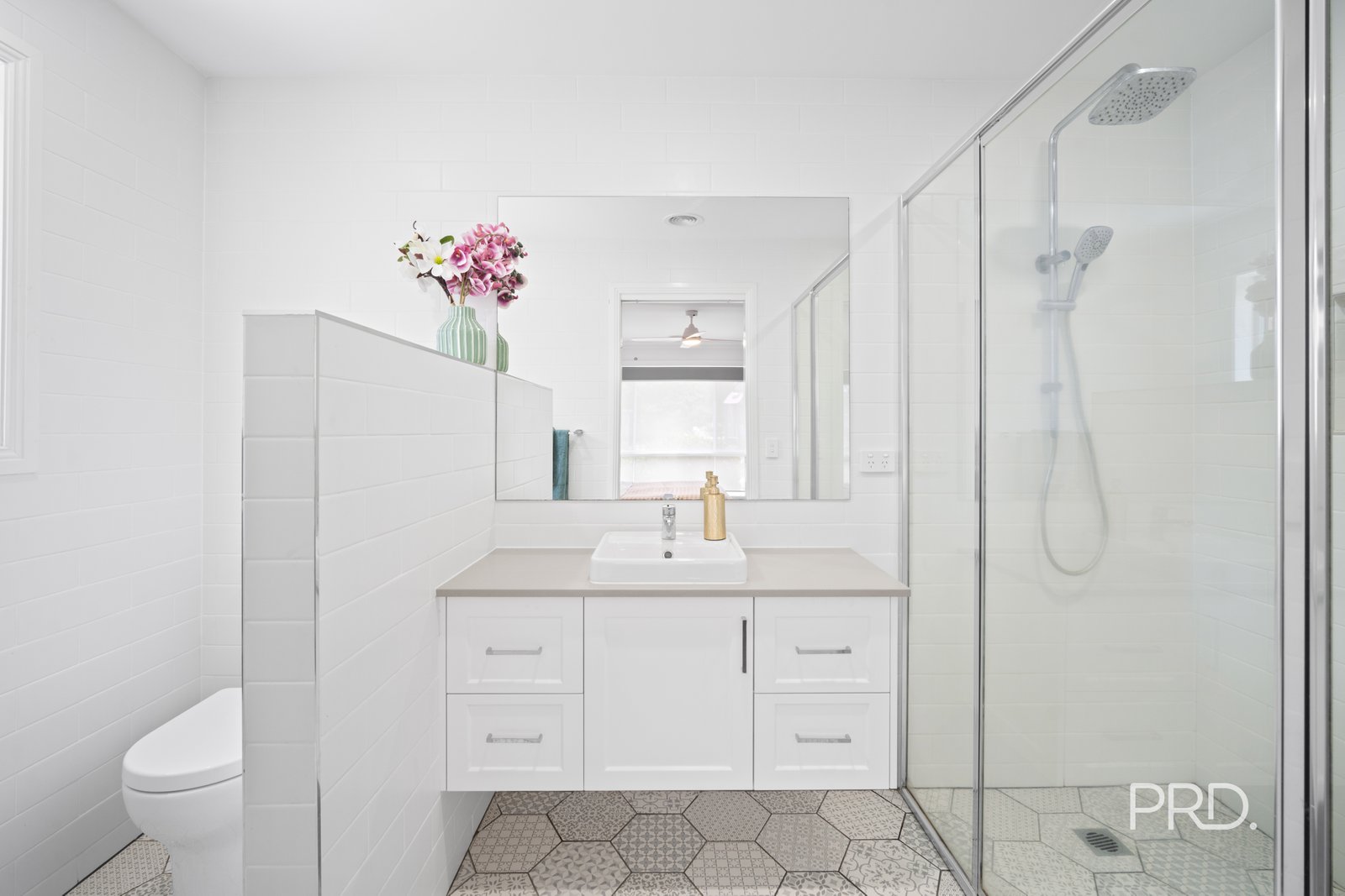 7 Sturrock Drive BOOROOMA 6