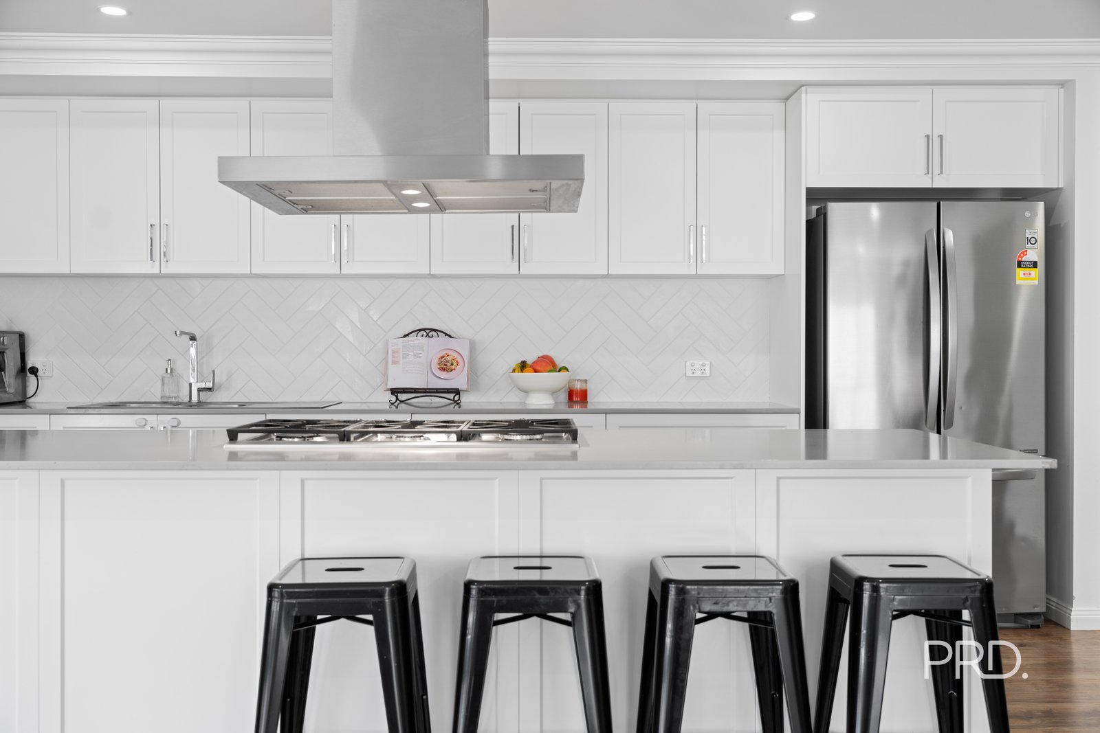 7 Sturrock Drive BOOROOMA 23