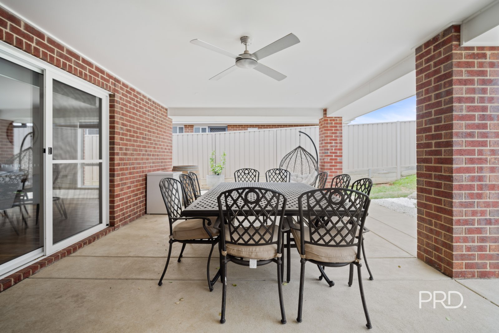 7 Sturrock Drive BOOROOMA 24