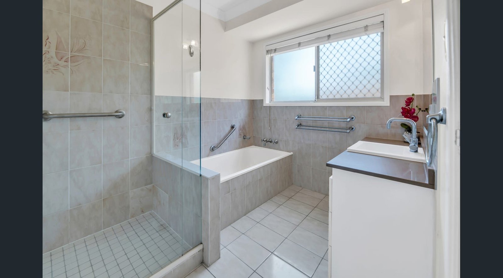 7 Sun Valley Drive ASHMORE 15