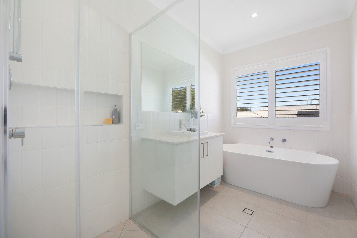 7 Suncove Court Burleigh Heads 19