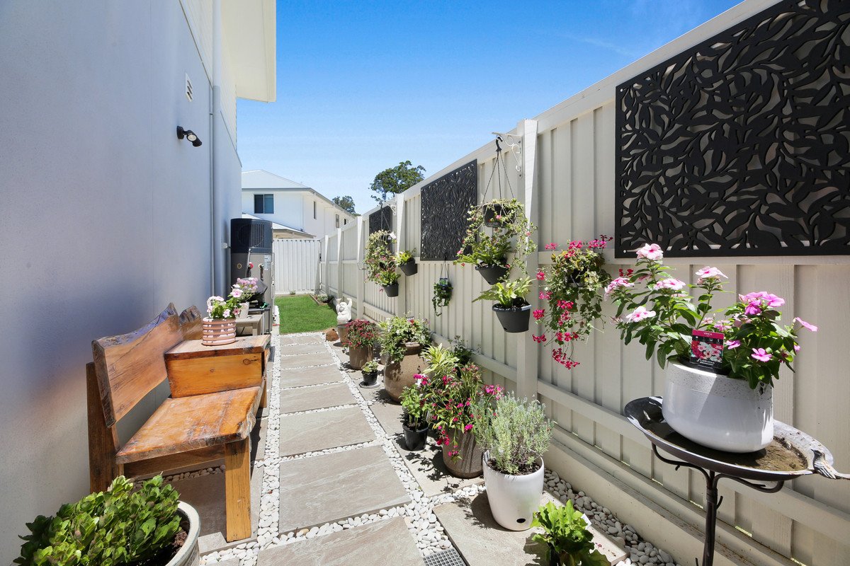 7 Suncove Court Burleigh Heads 27