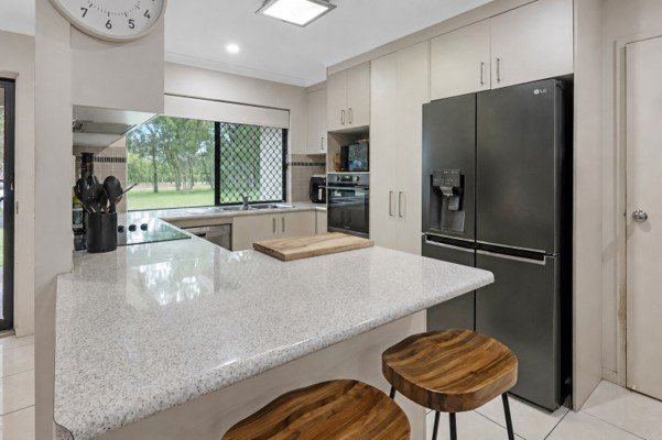 7 Sunita Drive ANDERGROVE 4