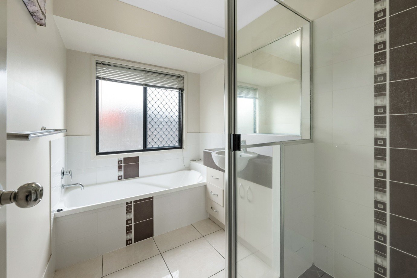 7 Sunita Drive ANDERGROVE 11