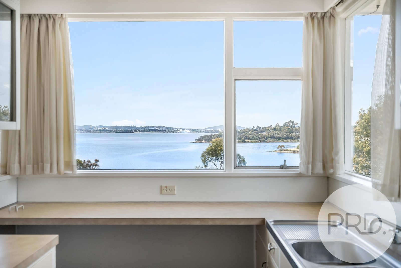 7 Tamara Court BERRIEDALE 11