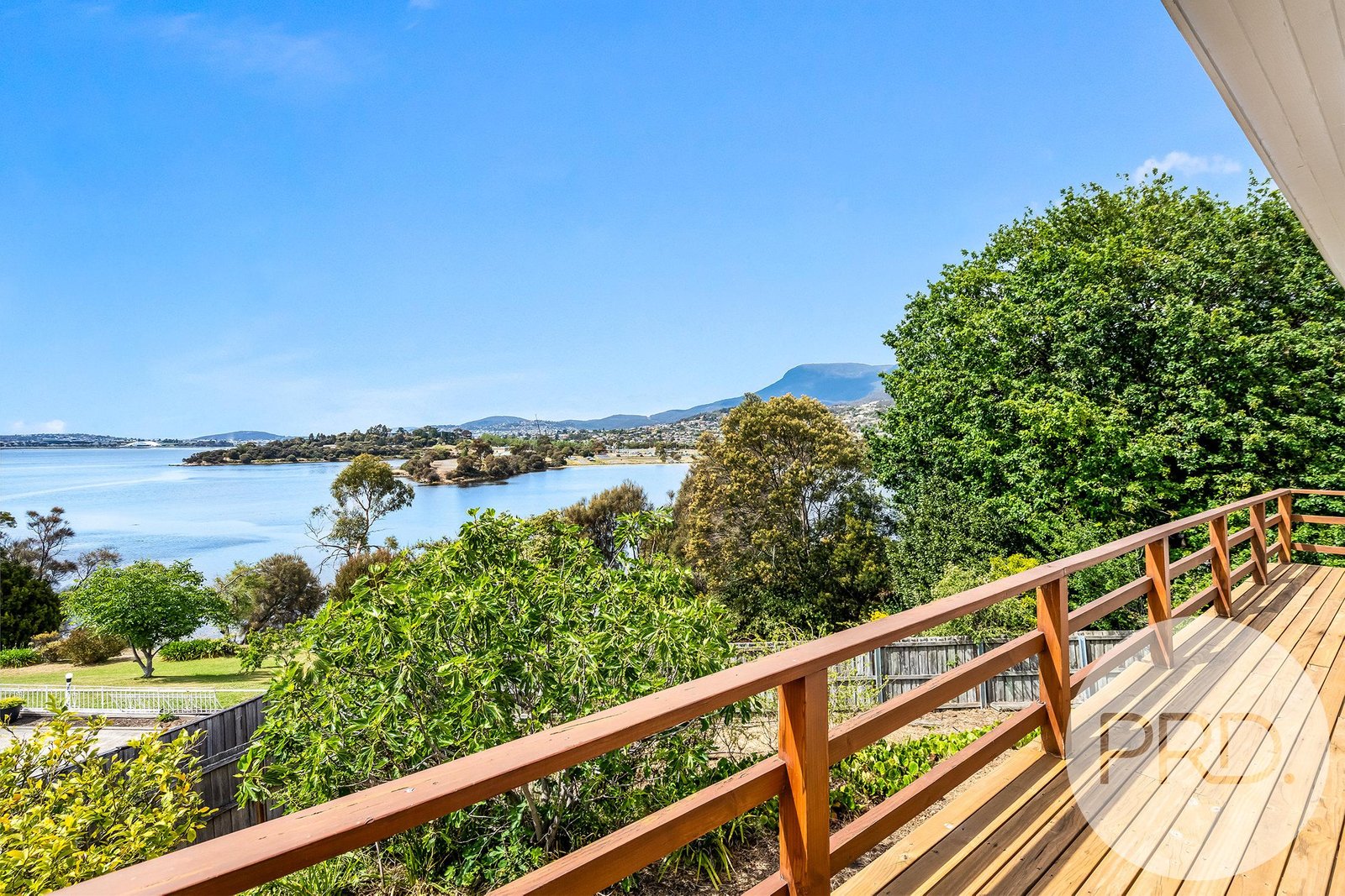 7 Tamara Court BERRIEDALE 13