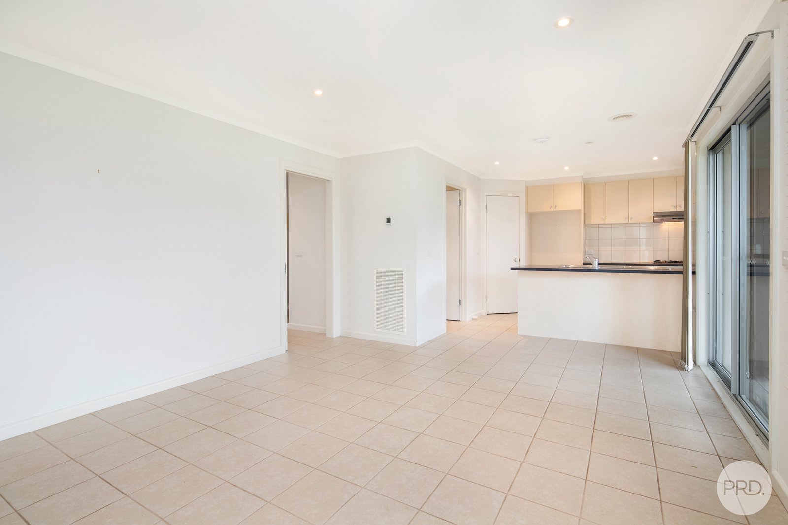 7 Taunton Place LAKE GARDENS 7