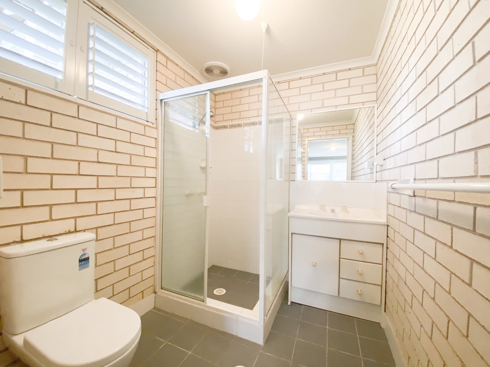 7 The Anchorage  CORLETTE 27