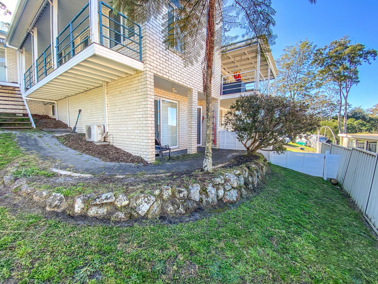 7 The Anchorage  CORLETTE 35