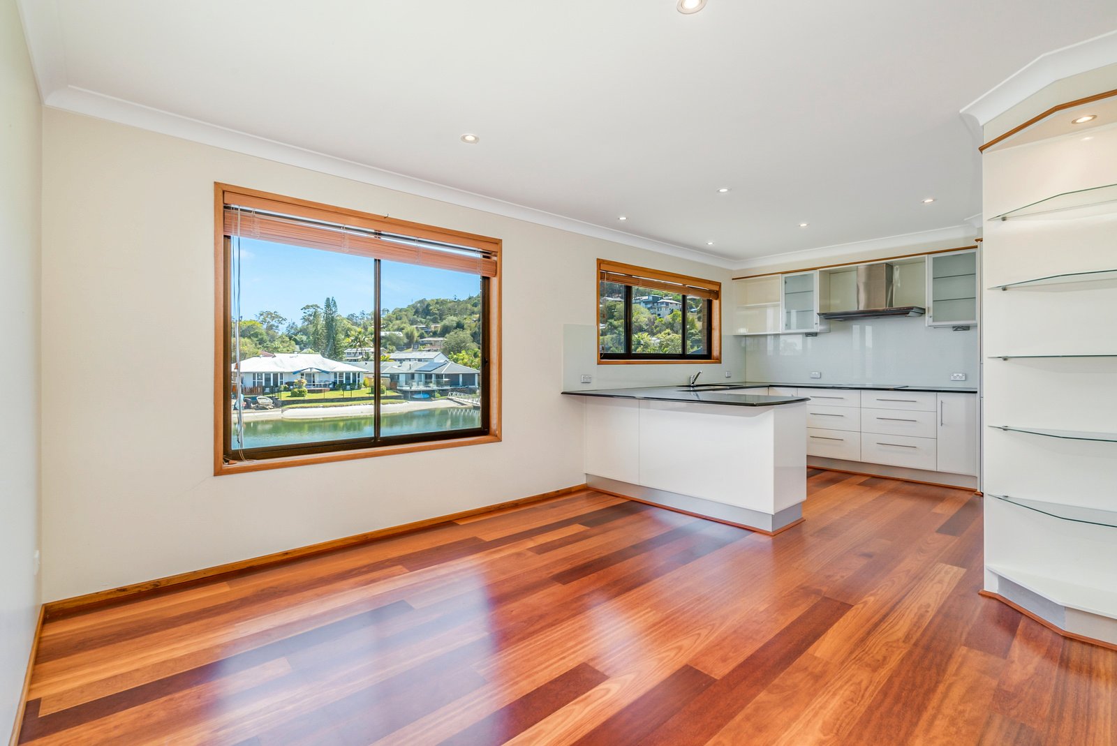 7 The Bowsprit  TWEED HEADS 5