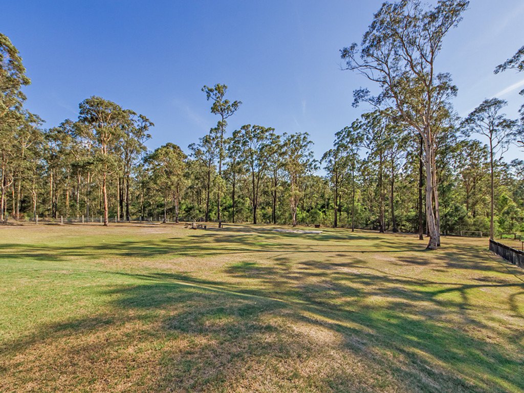 7 Thornbill Grove THORNTON 3