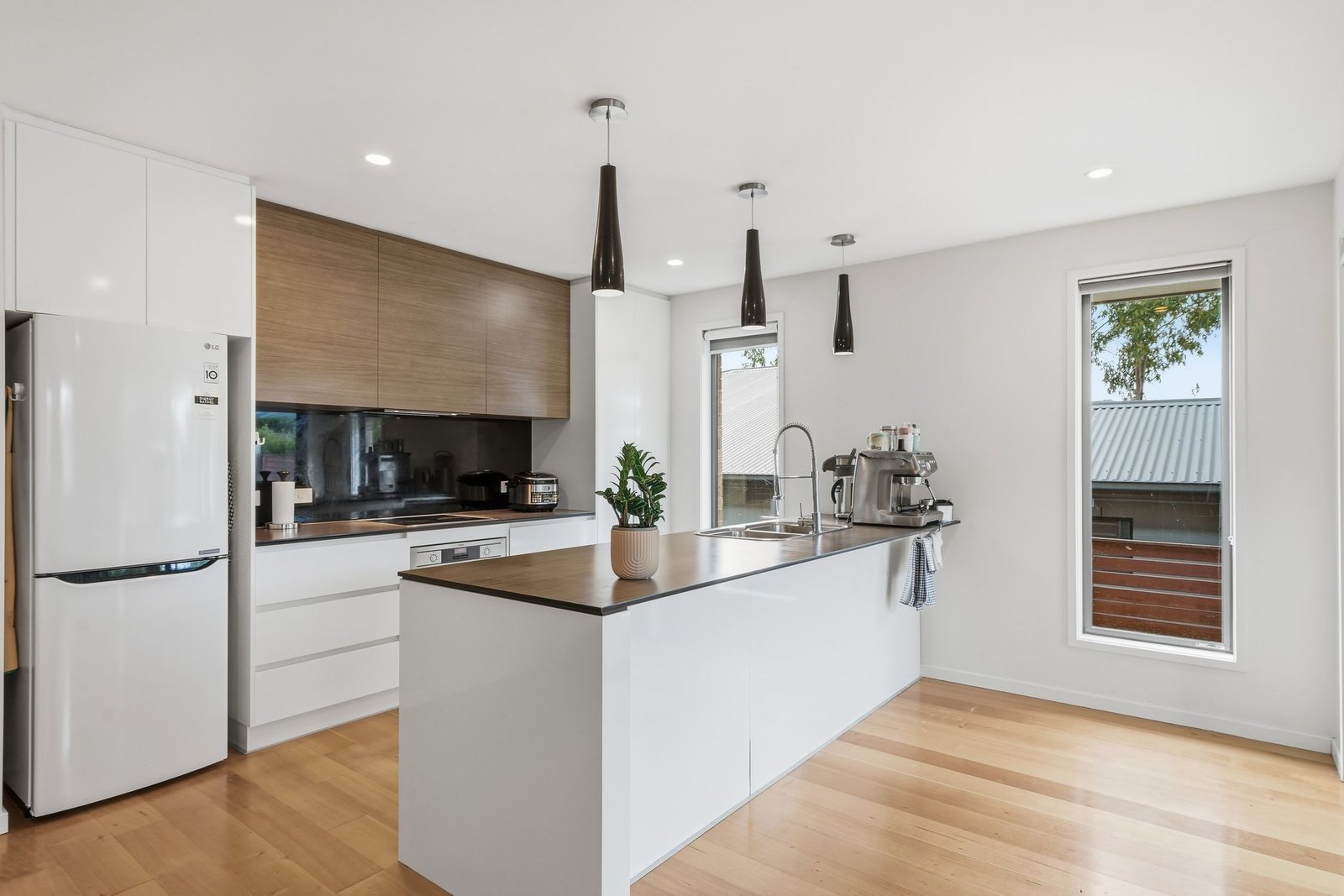 7 Threxton Way HOWRAH 2