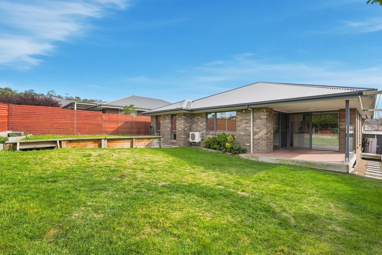 7 Threxton Way HOWRAH 12
