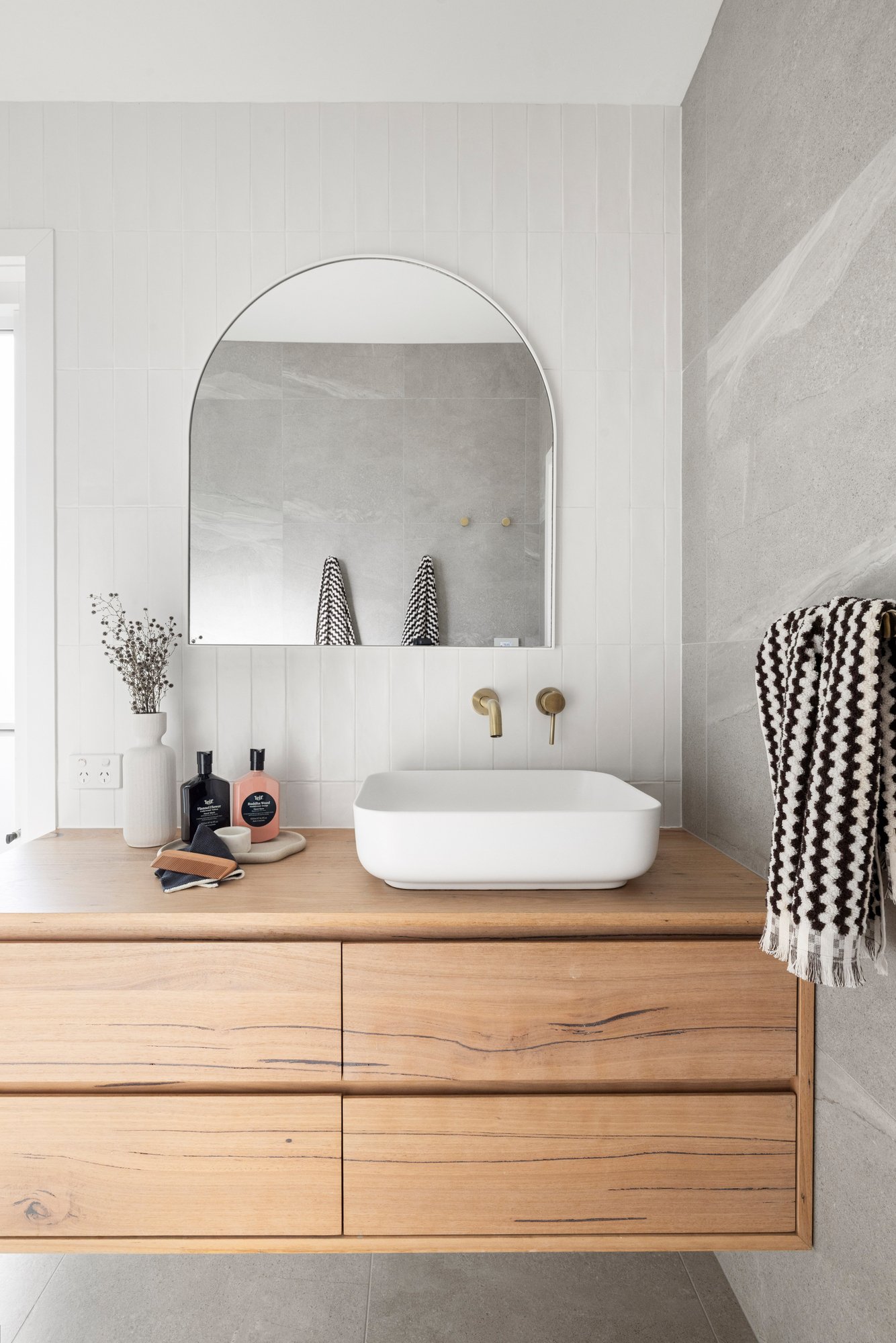 7 Ti-Tree Grove, Mornington, 3931