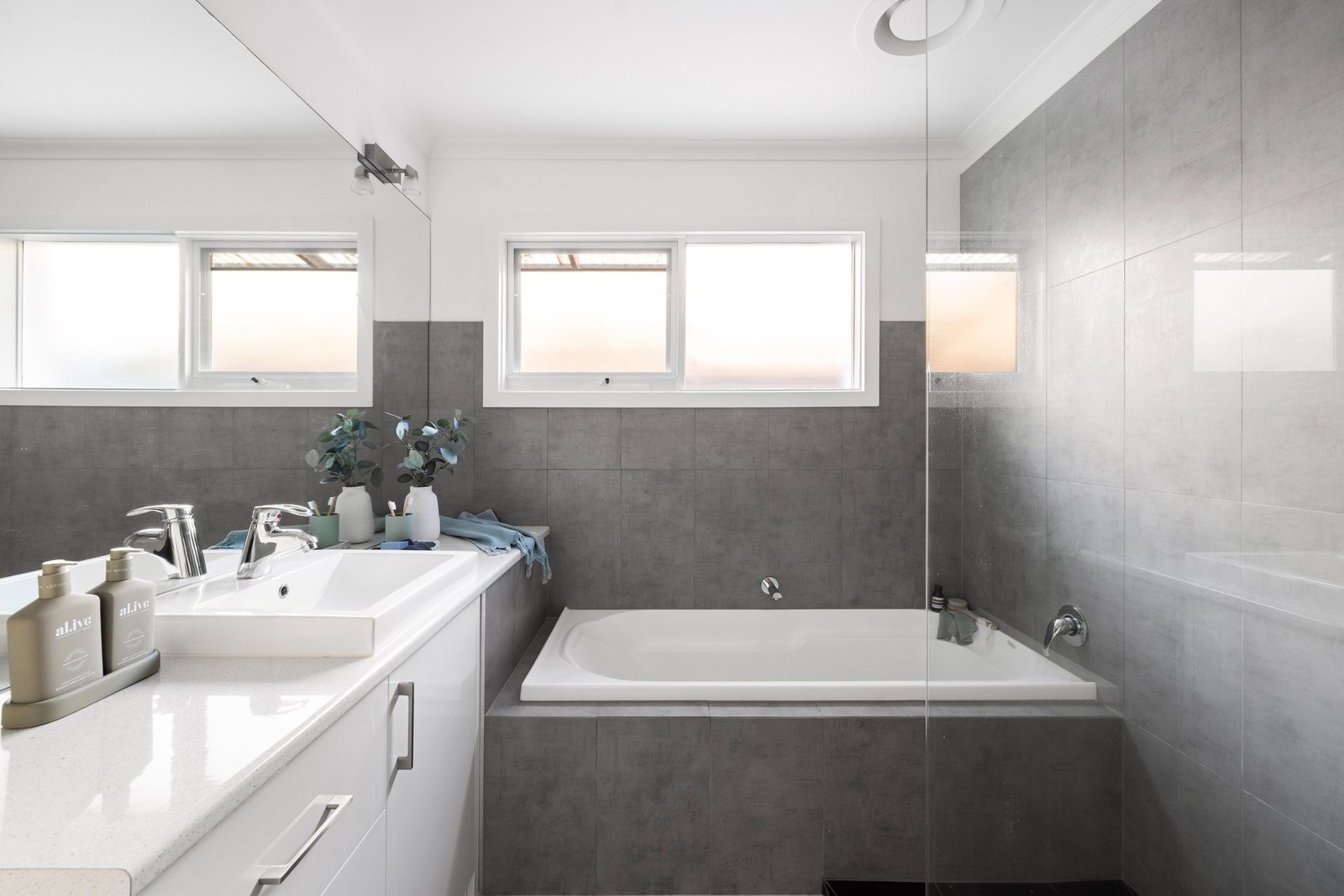 7 Ti-Tree Grove, Mornington, 3931