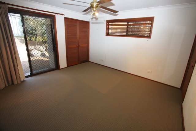 7 Tibor Court ASHMORE 5