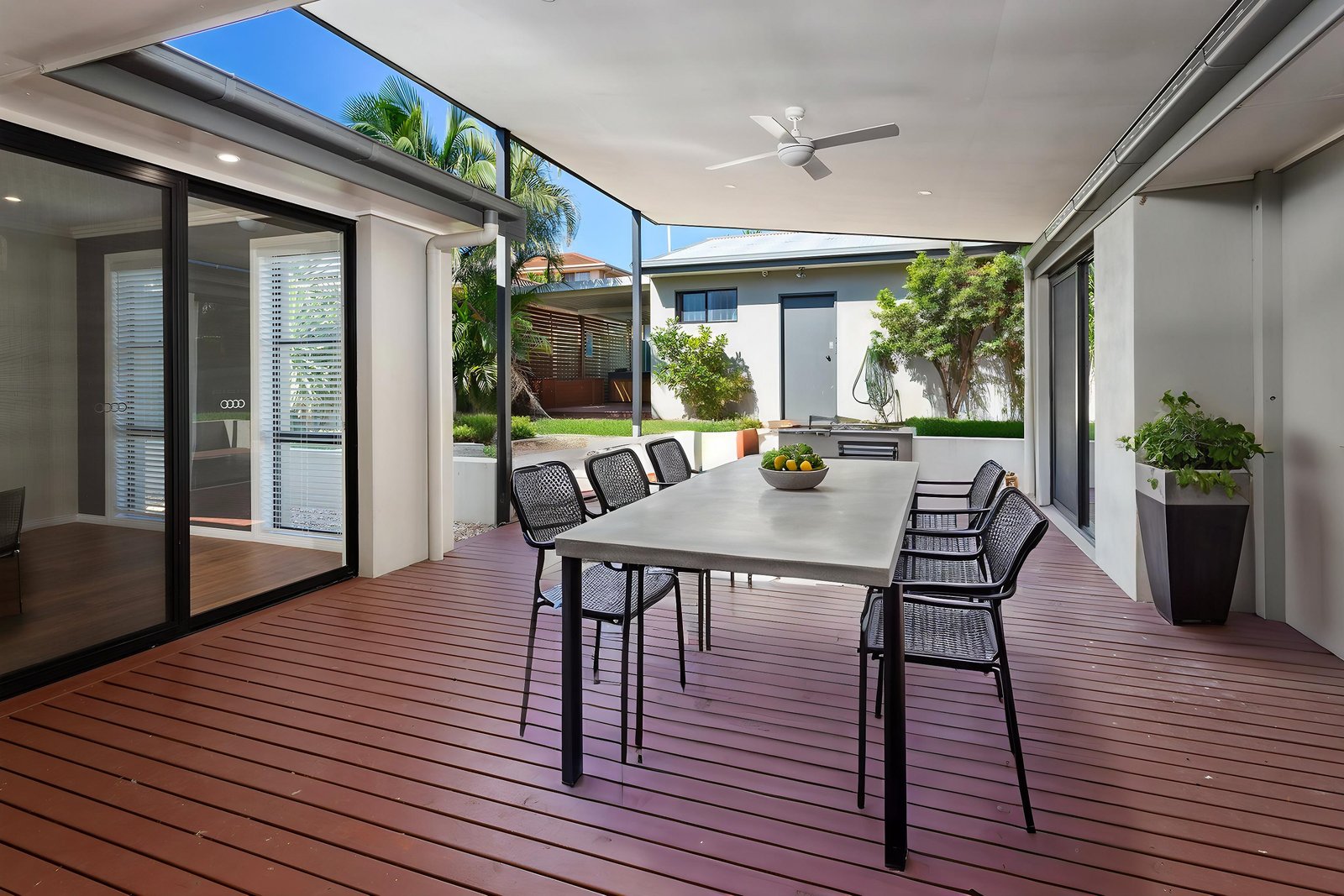 7 Timms Place HORSLEY 8