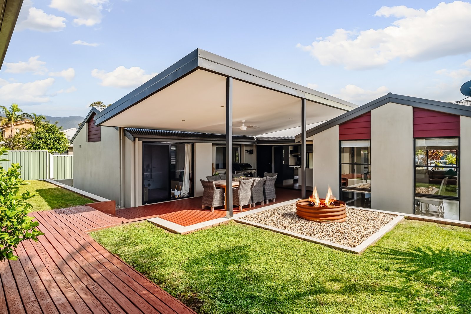 7 Timms Place HORSLEY 13
