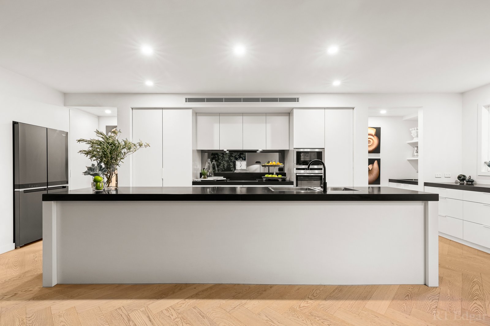 Real Estate and Property in 7 Tivoli Road, South Yarra, VIC