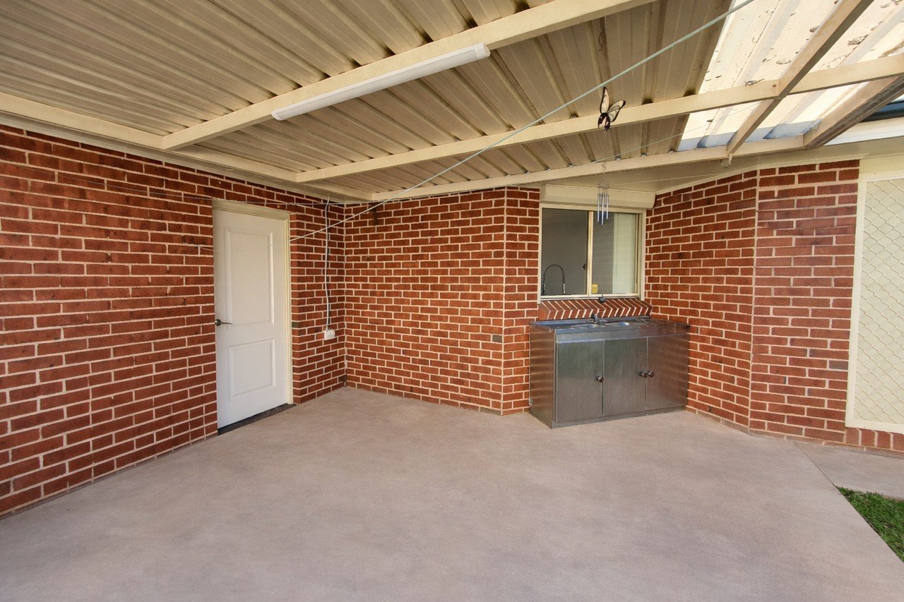 7 Topnot Ave  HINCHINBROOK 10