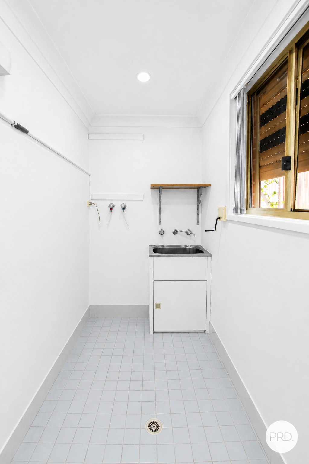 7 Topnot Ave  HINCHINBROOK 8