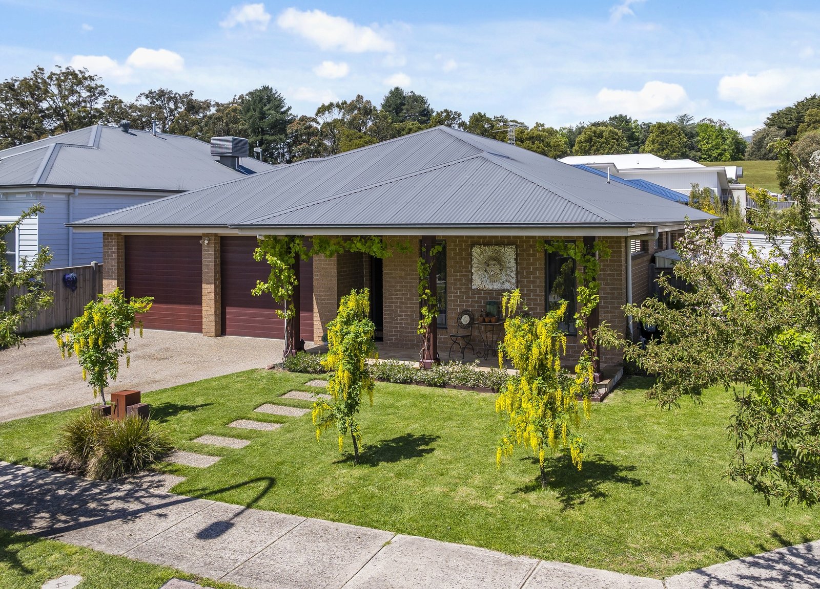 Real Estate and Property in 7 Tributary Way, Woodend, VIC