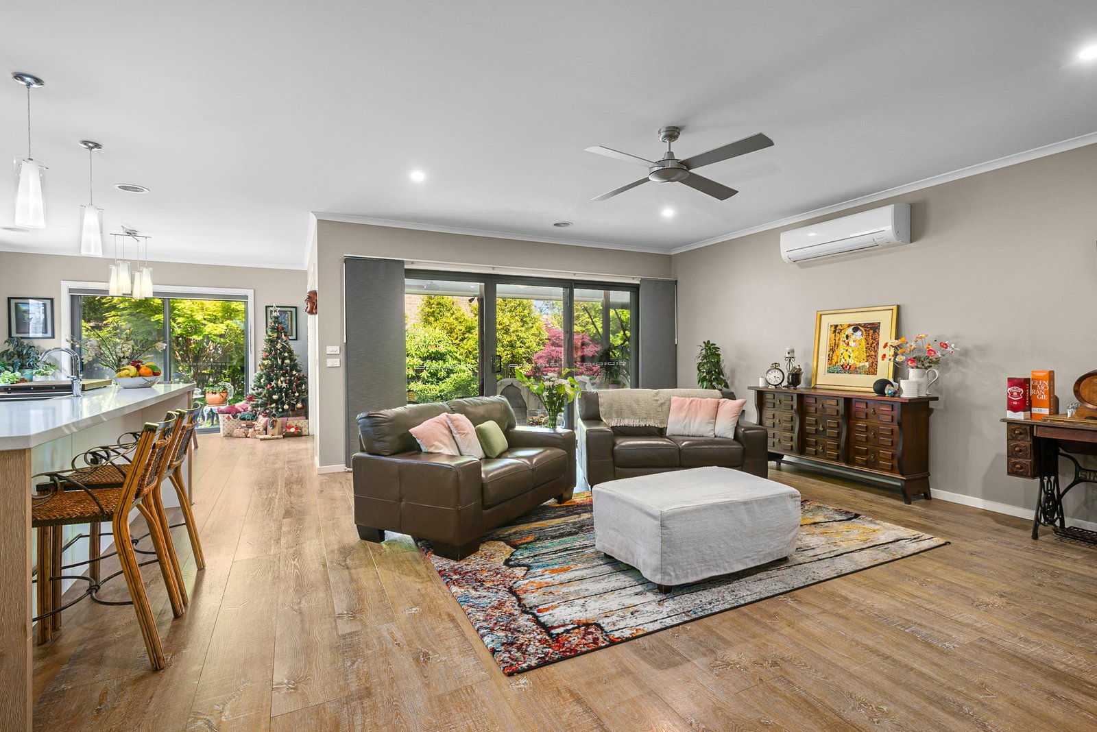 Real Estate and Property in 7 Tributary Way, Woodend, VIC