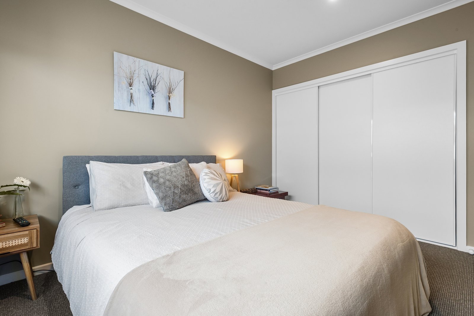 Real Estate and Property in 7 Tributary Way, Woodend, VIC