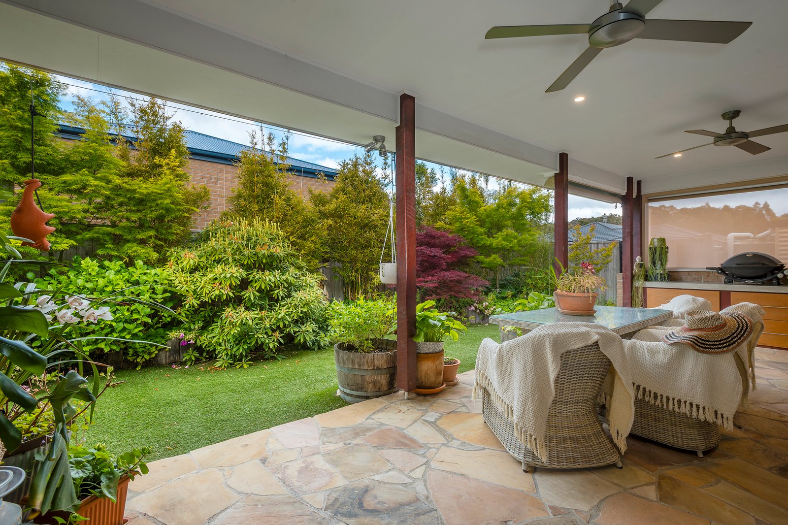 Real Estate and Property in 7 Tributary Way, Woodend, VIC