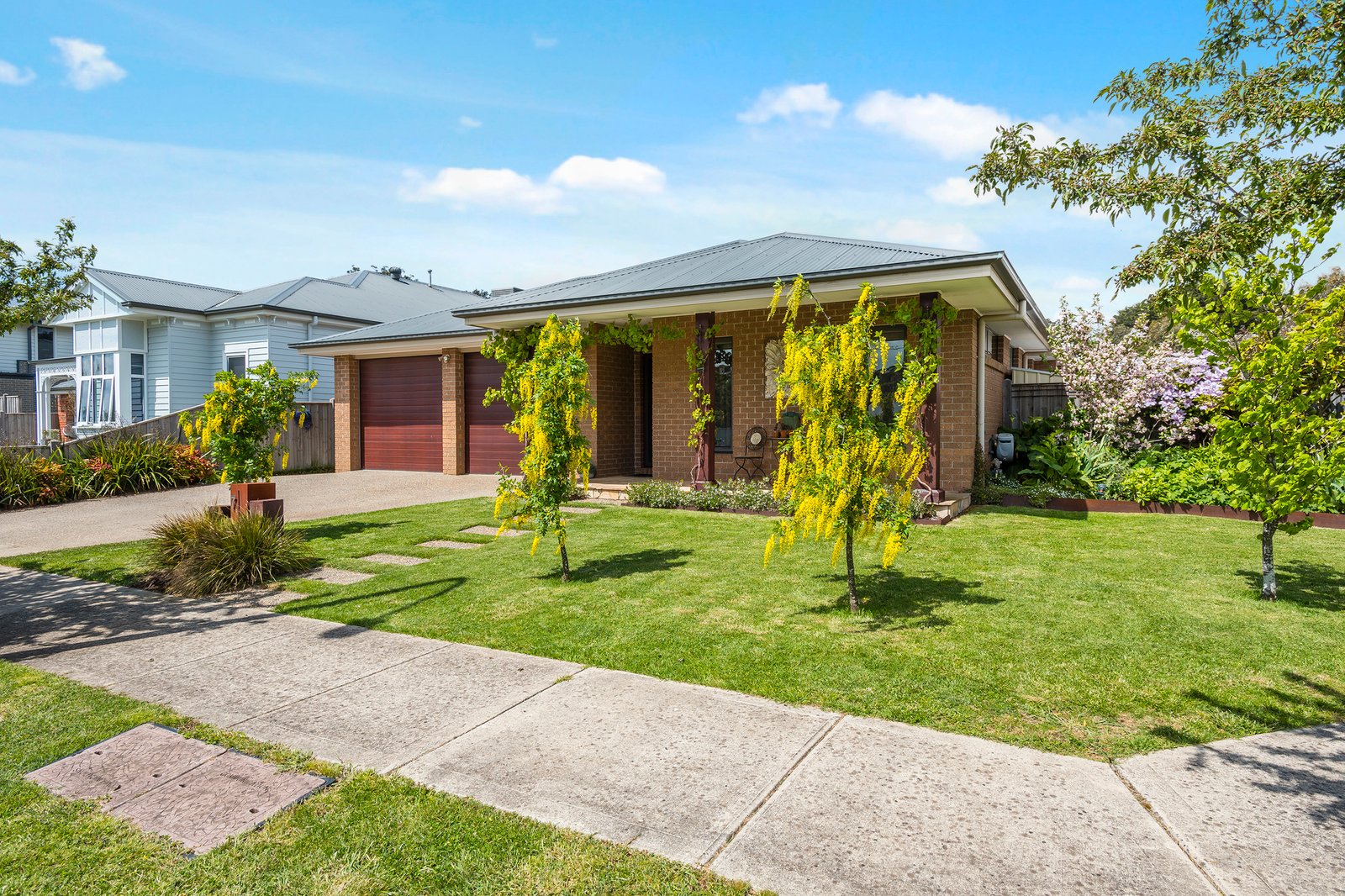 Real Estate and Property in 7 Tributary Way, Woodend, VIC