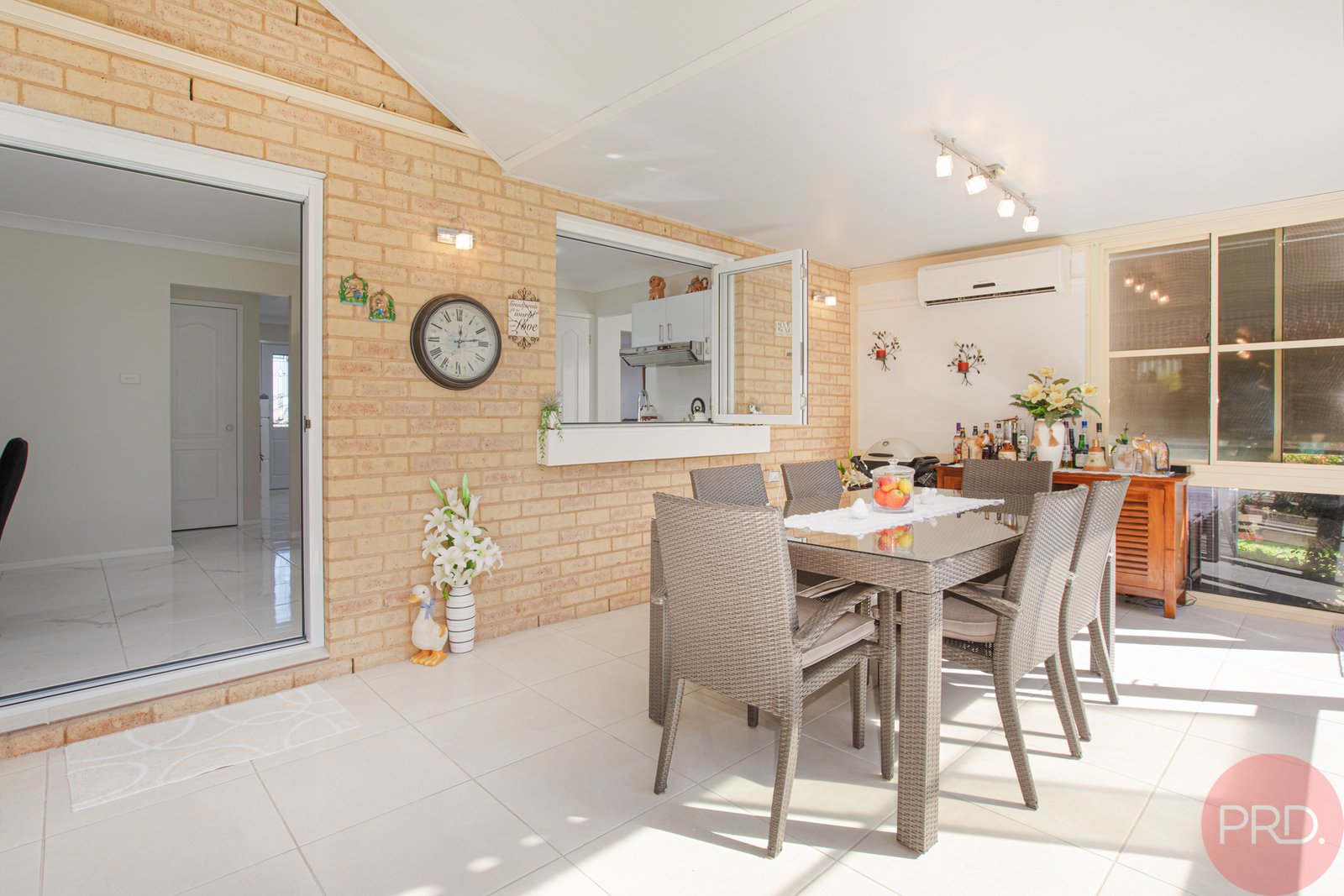 7 Tristania Court THORNTON 17